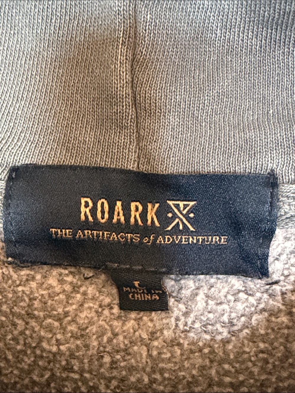 Roark Gray Vintage-Wash Pullover Hoodie with Wolf Logo - Picture 2 of 4